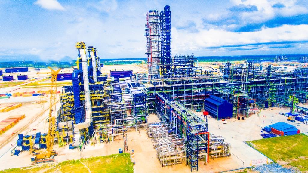 Dangote Refinery Eyes Africa's Biggest-Ever IPO: $5 Billion "People's IPO" Set for October Listing on NGX